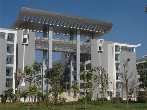 云南中醫學院_醫鑒樓群